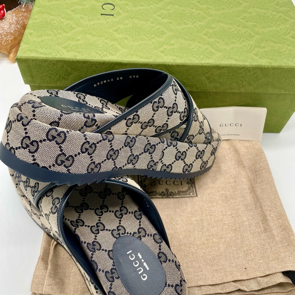 Gucci Beige GG Canvas Platform Slides with Black Trim - Picture 8 of 13